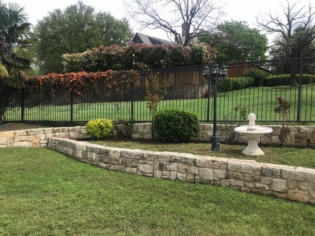 Foto del edificio - 1510 N Cottonwood Valley Cir