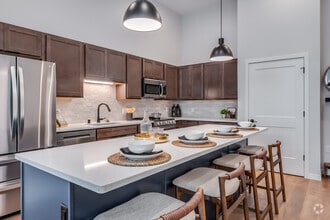 Interior Photo - Evoni