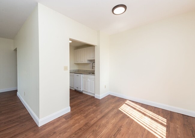 Interior Photo - Lakewood Apartments