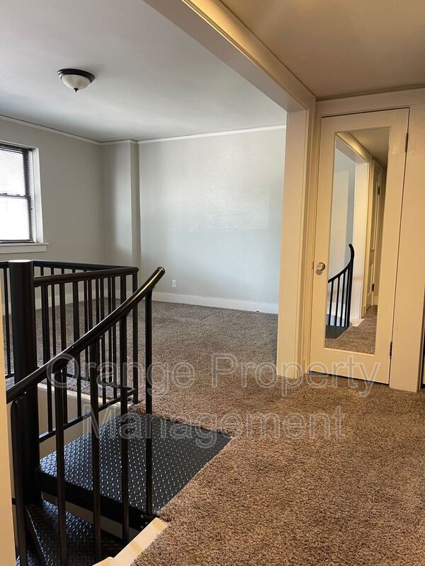 Photo - 3302 Burt St Apartment