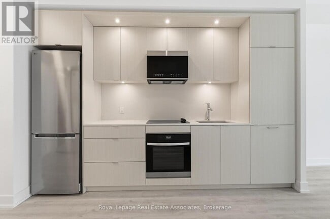 Building Photo - 25 Cordova Ave