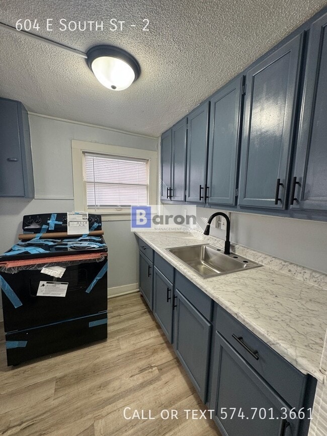 Foto del edificio - 604 E South St