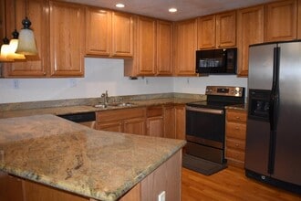 Building Photo - 4173 El Camino Real