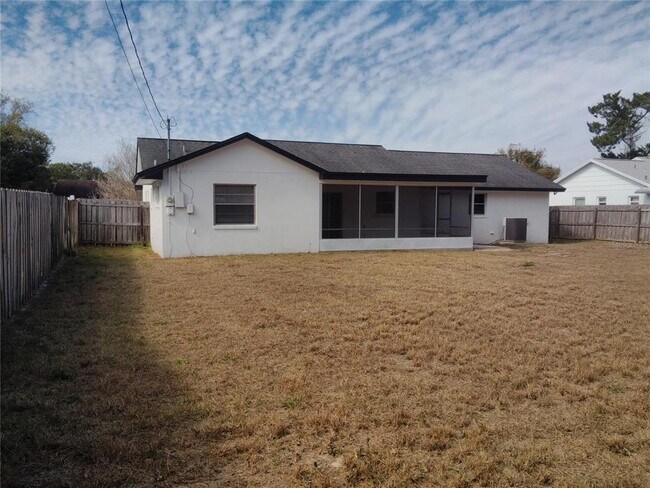 Foto del edificio - 1669 Tarrytown Ave