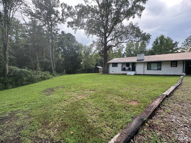 Building Photo - 528 Hembree Rd