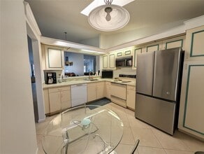 Building Photo - 5895 Autumn Lake Ln