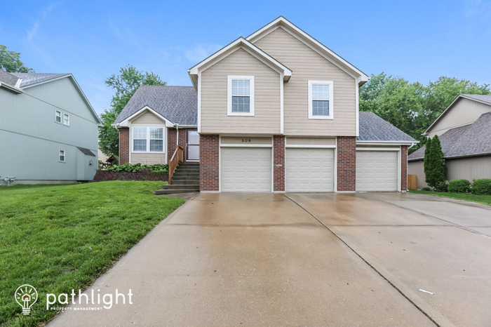 Foto principal - 509 Sw Stacey Drive, Lee's Summit, MO, 64082