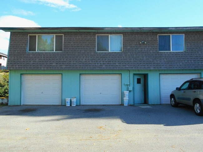 Building Photo - 1025 N Denis Ct