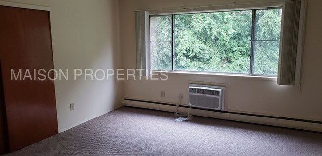 Building Photo - 146 Woodhill Dr