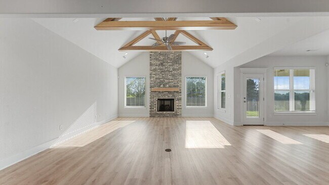 Building Photo - "Lovely 4-Bedroom Retreat with Fireplace &...