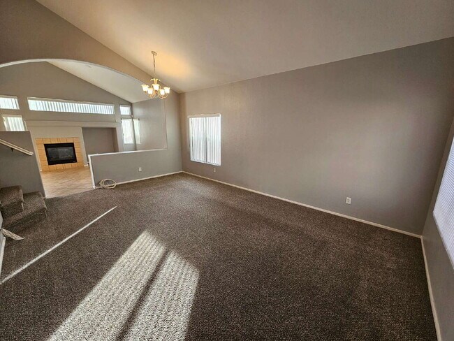 Foto del edificio - 6030 Blue Autumn St