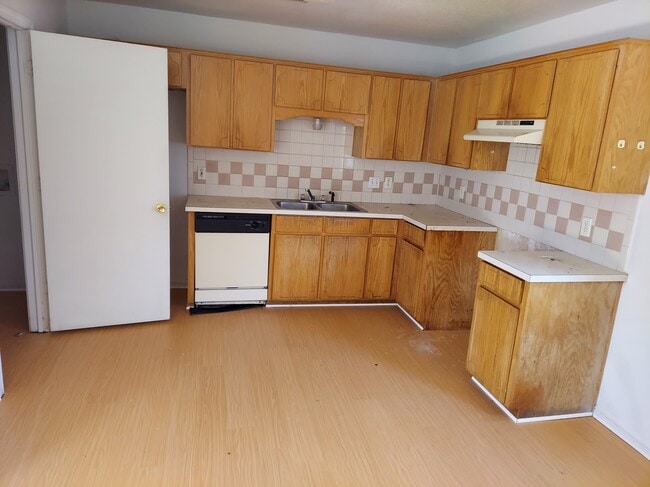 Building Photo - 2810 Cantabrian Dr