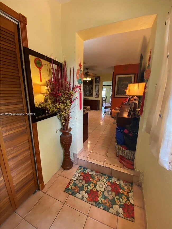 Building Photo - 2341 SW 34th Ave