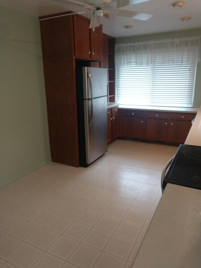 Foto del edificio - 3137 Compton Rd