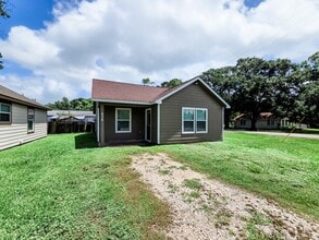 Building Photo - 438 Spence Ln