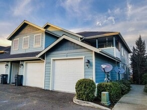 Building Photo - 2517 Corona Ave