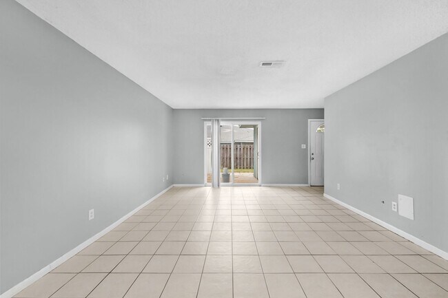 Foto del edificio - Fresh, Cozy, & Totally Updated — Move Righ...
