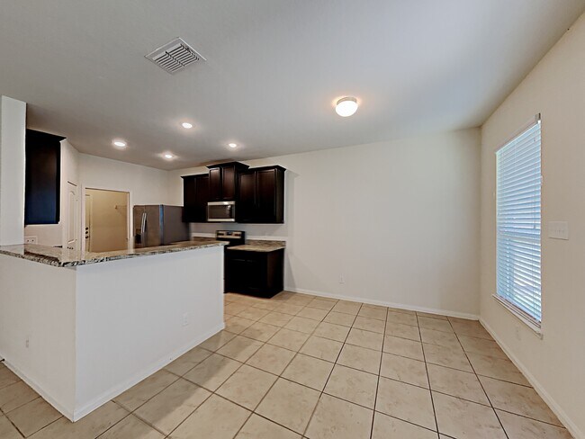 Foto del edificio - 7074 Turnbow