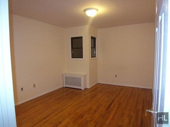 Building Photo - 240 East 90th street 1A