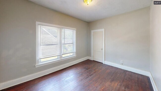 Foto del edificio - 1297 N 5th St
