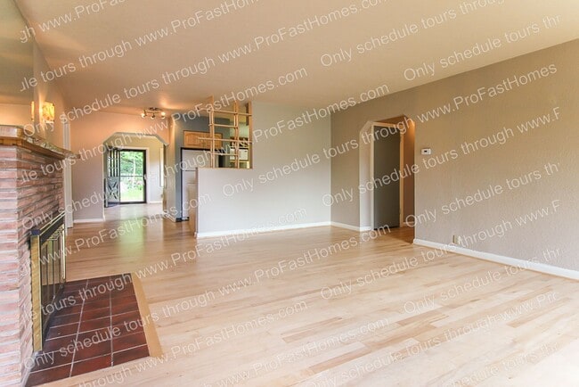 Building Photo - 14909 SE Mill St