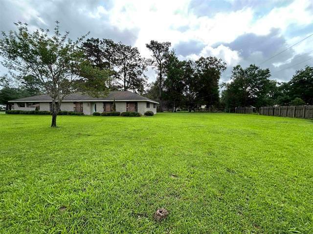Building Photo - 13495 Chimney Rock Dr