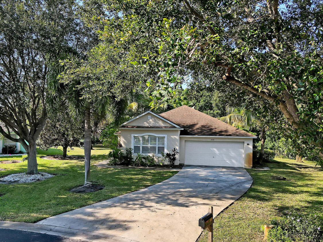 Foto principal - 4723 51st Ct