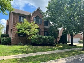 Building Photo - 4204 Nutmeg Dr