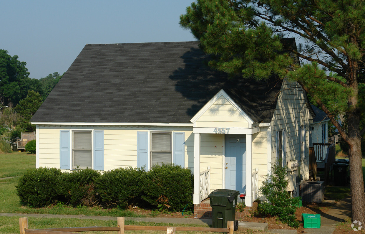Building Photo - 4557 Hargrove Rd