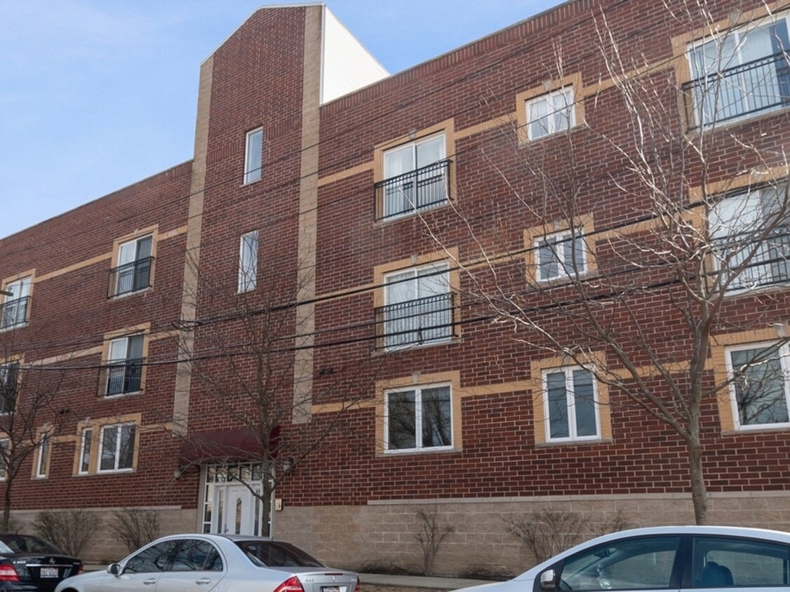 Primary Photo - 5758 N California Ave