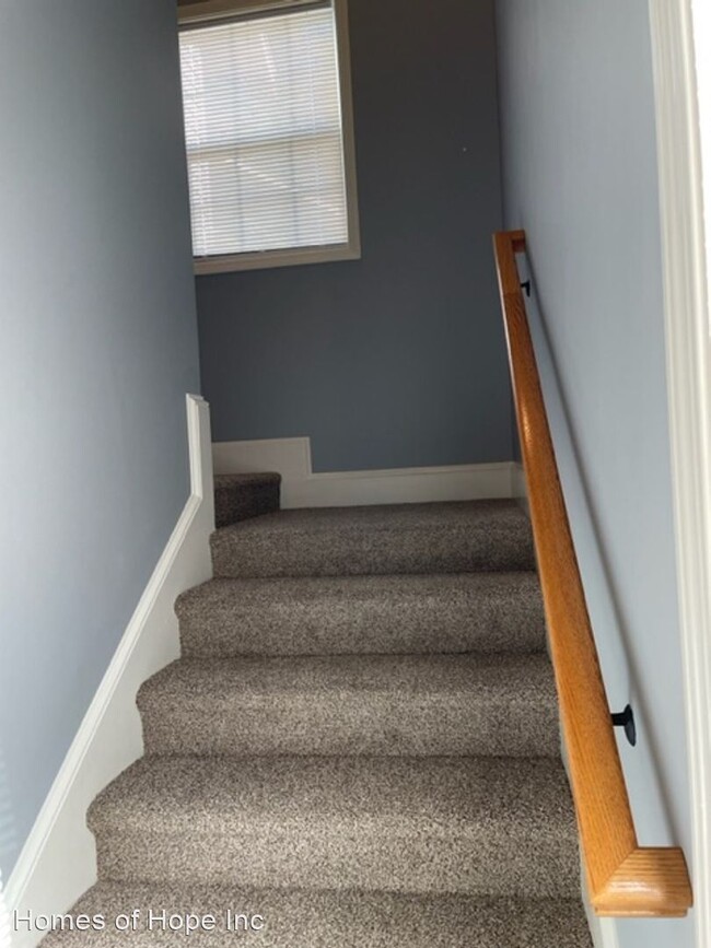 Building Photo - 2 br, 1 bath House - 7-B Verner Springs Rd.
