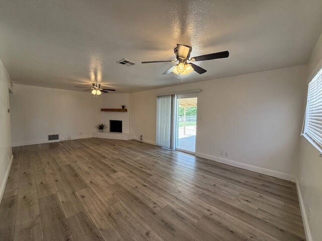 Foto del edificio - 4802 W Kaweah Ave