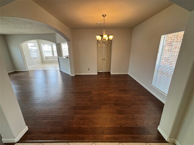 Building Photo - 18002 Secret Branch Ln