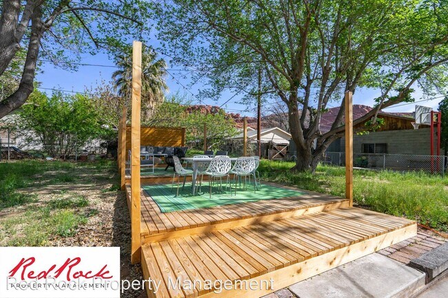 Building Photo - 4 br, 3 bath House - 554 W 500 N