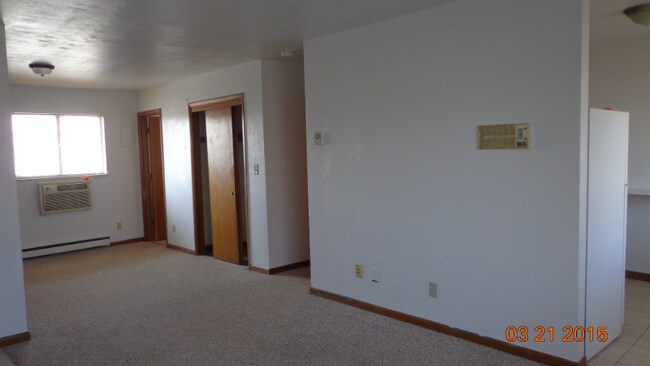 Foto del edificio - 712 Cedar Dr