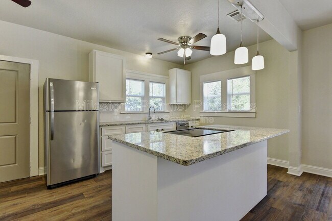 Building Photo - 1115 S Rusk Ave