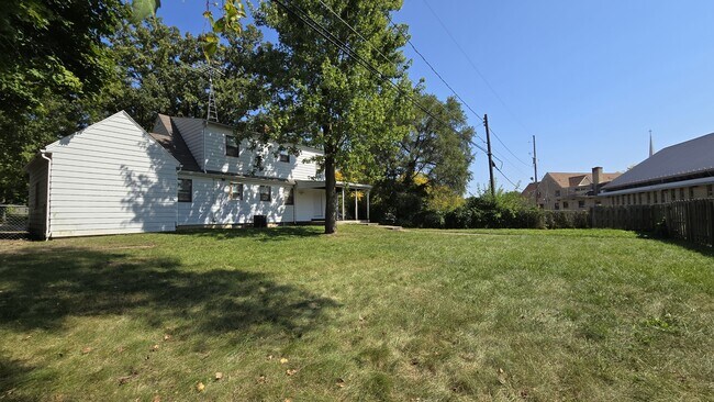 Foto del edificio - 3109 Beecher Rd