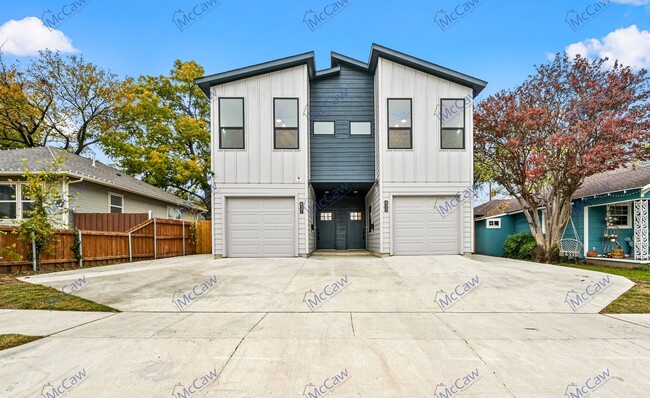 Building Photo - Updated Price for New Year!  Luxury Duplex...