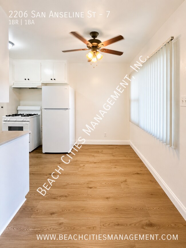 Foto del edificio - 2206 San Anseline Ave