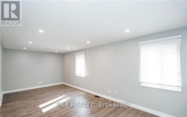 Photo du bâtiment - 19 Loon Ave