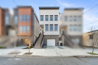 Building Photo - 94 Van Horne St