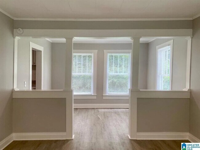 Building Photo - 917 School Terrace