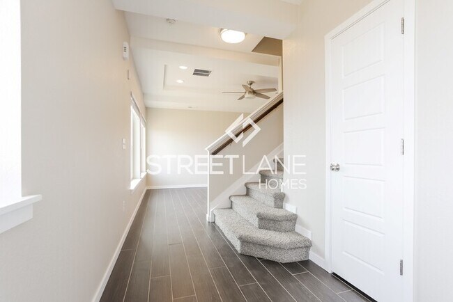 Foto del edificio - NOW OFFERING HALF OFF THE FIRST FULL MONTH!