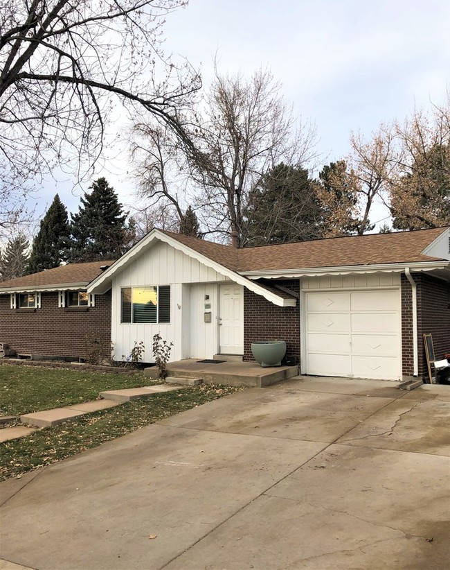 Building Photo - Beautiful Home in Centennial