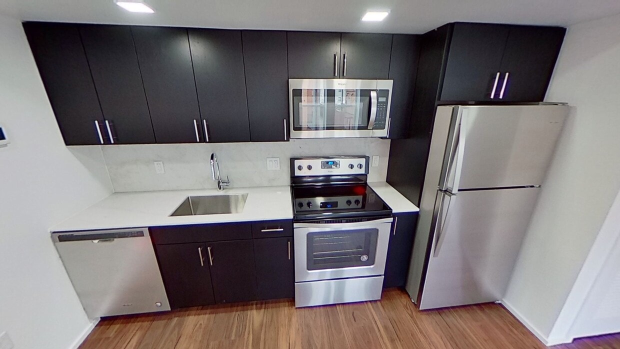 Photo - 9 E. Mount Royal Apartments