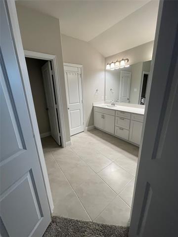 Foto del edificio - 560 Hutchinson Ln