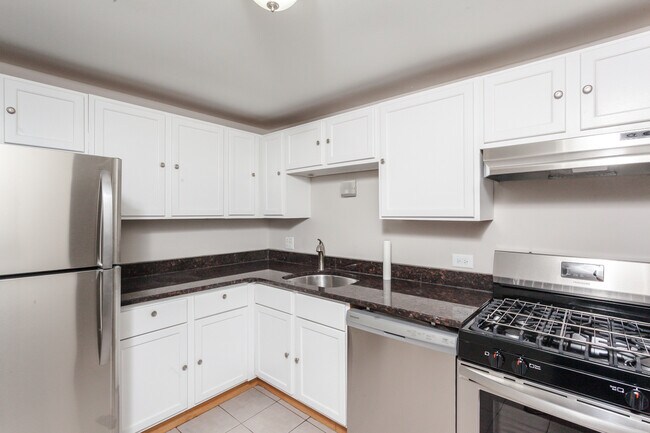 Foto del edificio - 1460 Fairlane Dr
