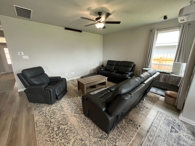 Foto del edificio - Brand New 2024 Stylecraft Home | 3 Bed | 2...