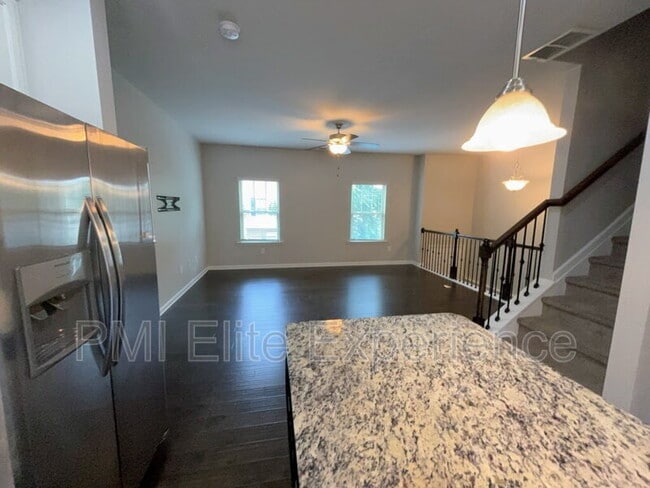 Foto del edificio - 3863 Equity Ln