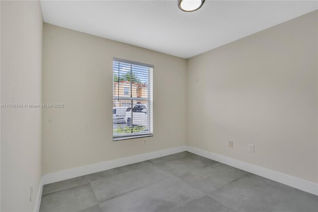 Building Photo - 3167 SW 129th Ter